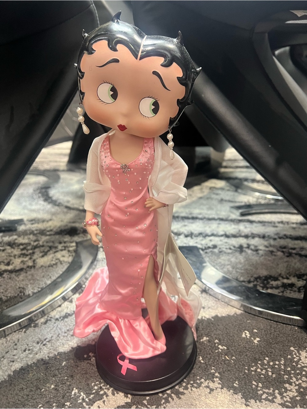 Betty Boop ‘Supports the Cause’ danbury mint porcelain doll
